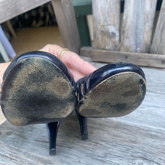 Chanel Chaus Ouvertes Noir Black Patent Heels Size 36 in navy - Picture 9 of 10